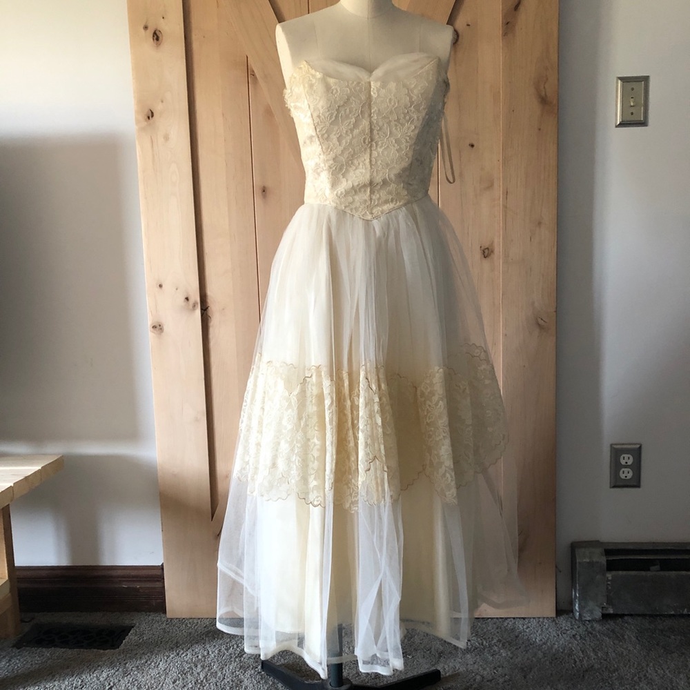Cream White Lace & Tulle Prom Dress